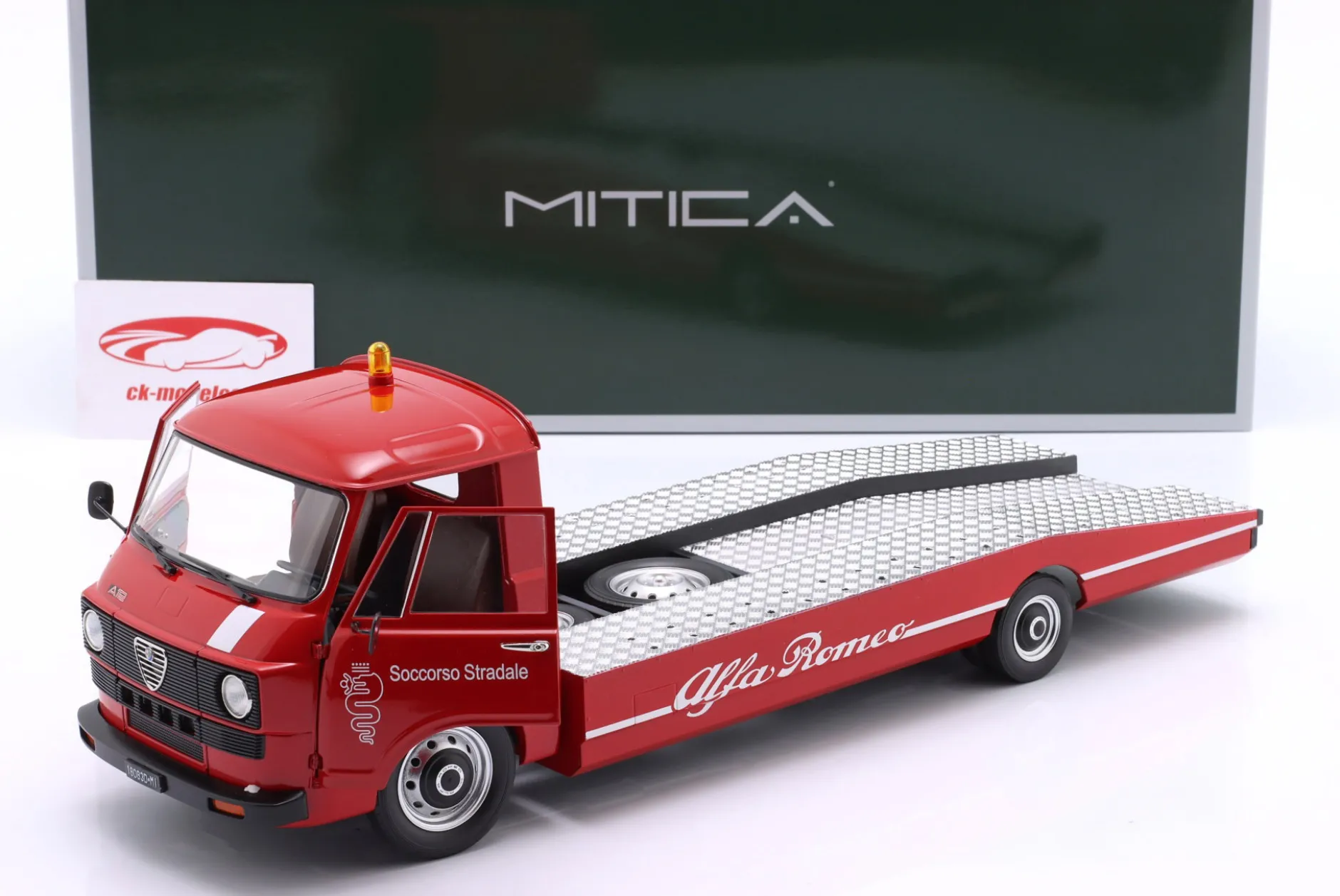 Alfa Romeo A12 (F12) Abschleppwagen Baujahr 1977 rot 1:18 MITICA