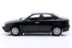 Alfa Romeo 156 Baujahr 1998 schwarz 1:18 Triple9
