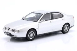 Alfa Romeo 166 Baujahr 1999 silber metallic 1:18 Triple9