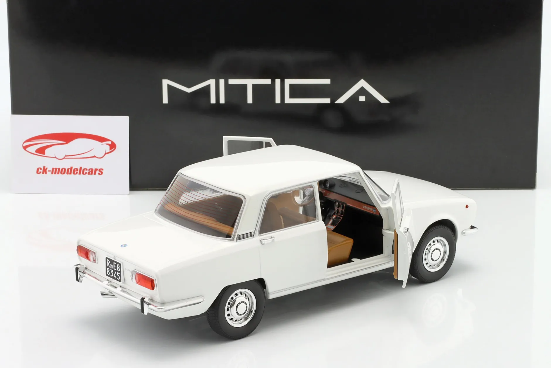 Alfa Romeo 1750 Berlina 2-Series 1969 weiß 1:18 Mitica