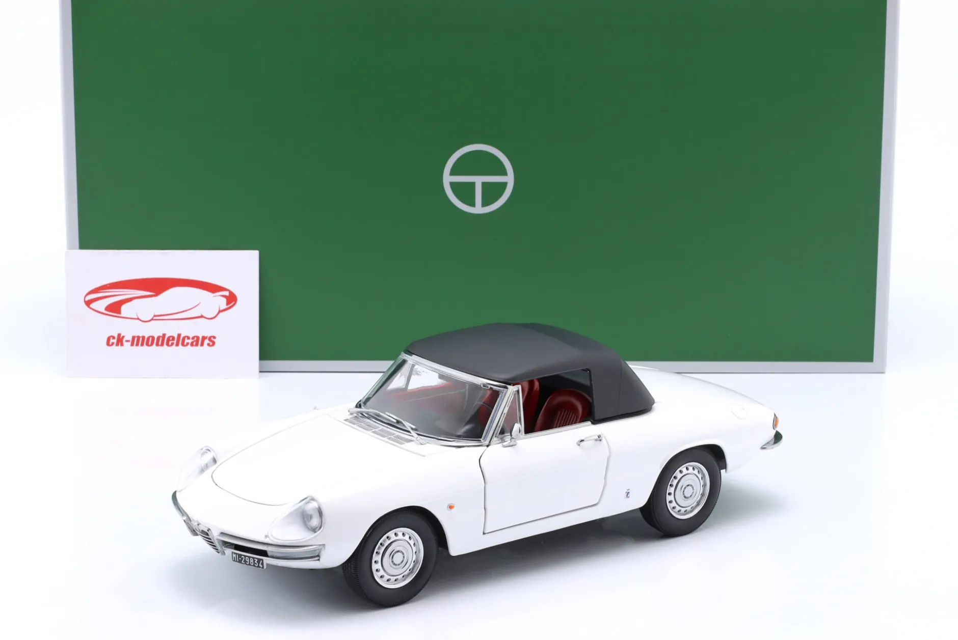 Alfa Romeo 1600 Duetto Spider Baujahr 1966 farinaweiß 1:18 TOURING
