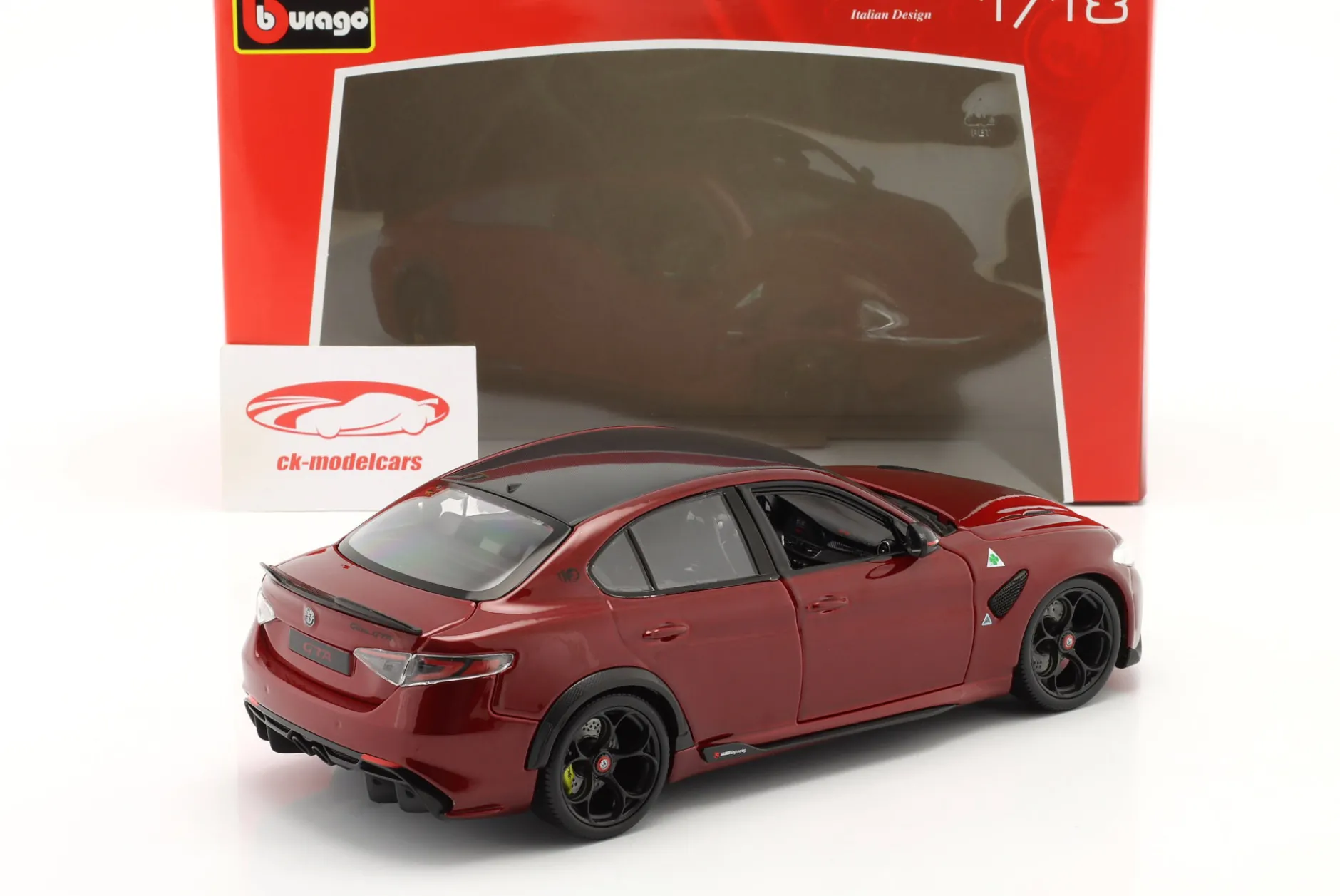 Alfa Romeo Giulia GTA Baujahr 2020 alfa dunkelrot metallic 1:18 Bburago