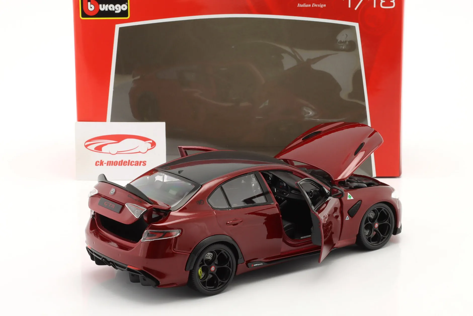 Alfa Romeo Giulia GTA Baujahr 2020 alfa dunkelrot metallic 1:18 Bburago