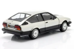 Alfa Romeo GTV6 Baujahr 1984 silber 1:18 Solido