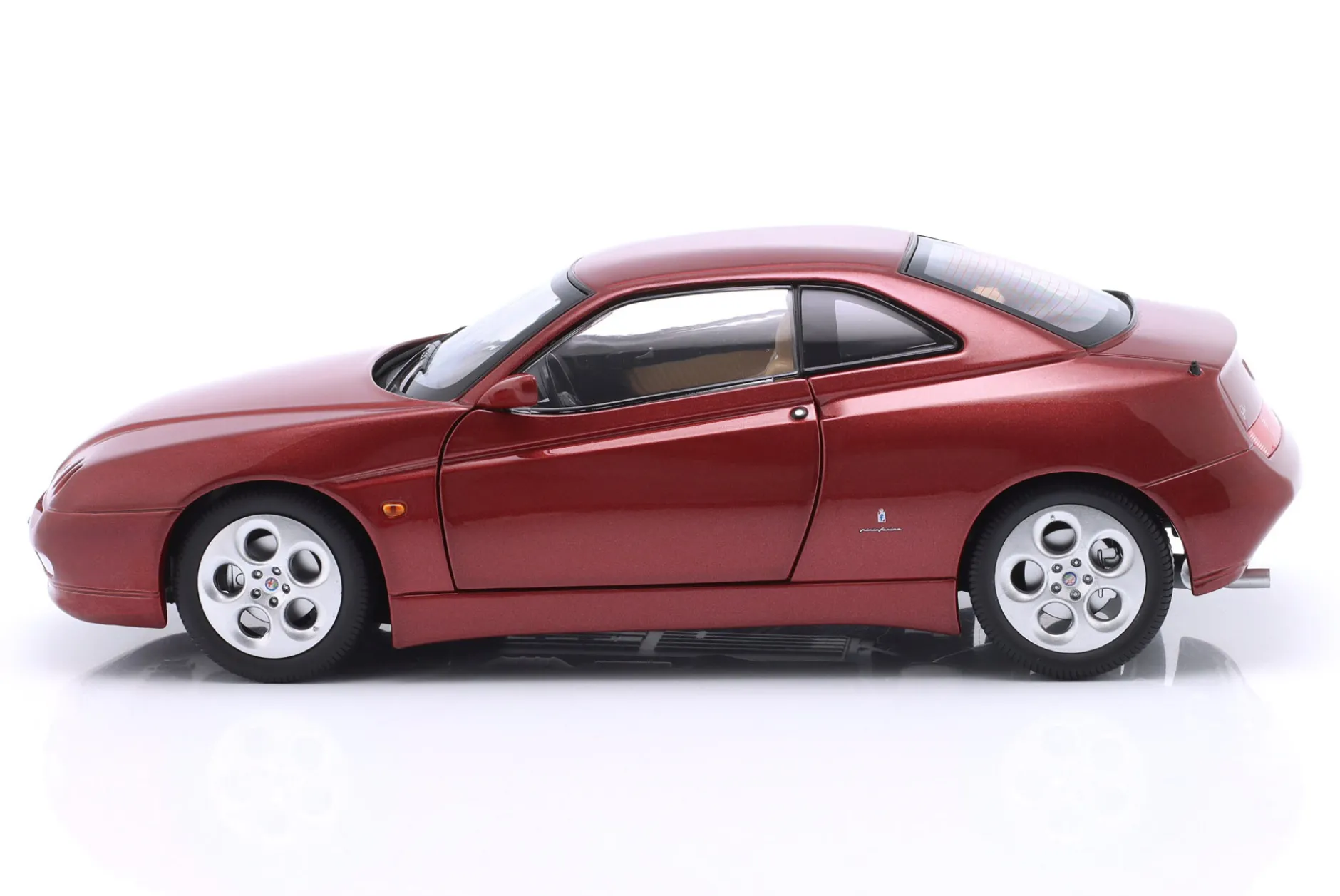 Alfa Romeo GTV 2.0 TS 16V Baujahr 1998 rot metallic 1:18 Mitica