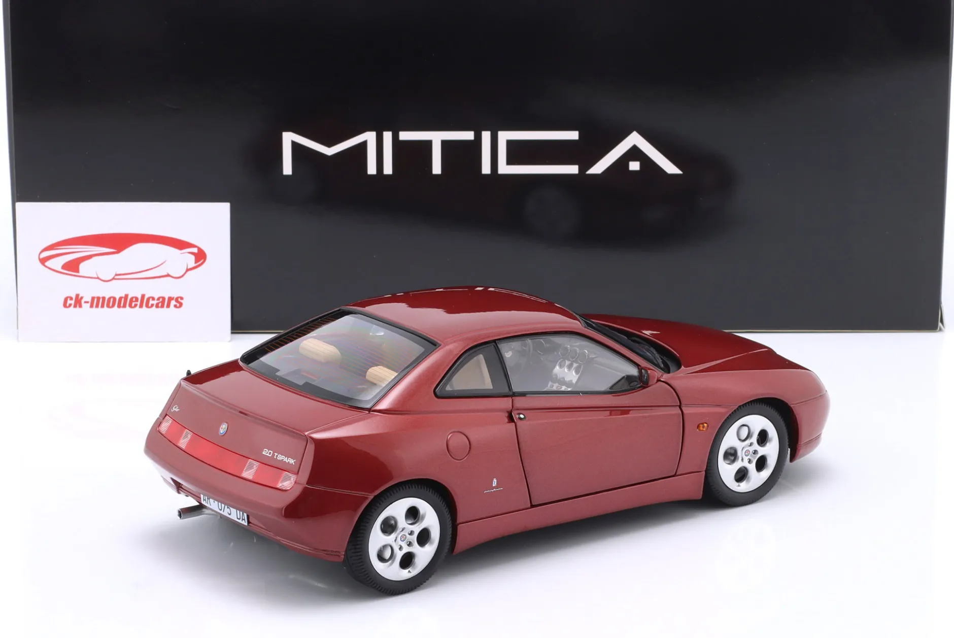 Alfa Romeo GTV 2.0 TS 16V Baujahr 1998 rot metallic 1:18 Mitica