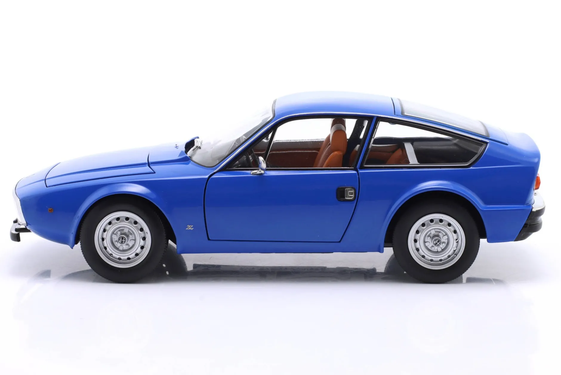 Alfa Romeo Junior Zagato Baujahr 1969 mediumblau 1:18 Norev