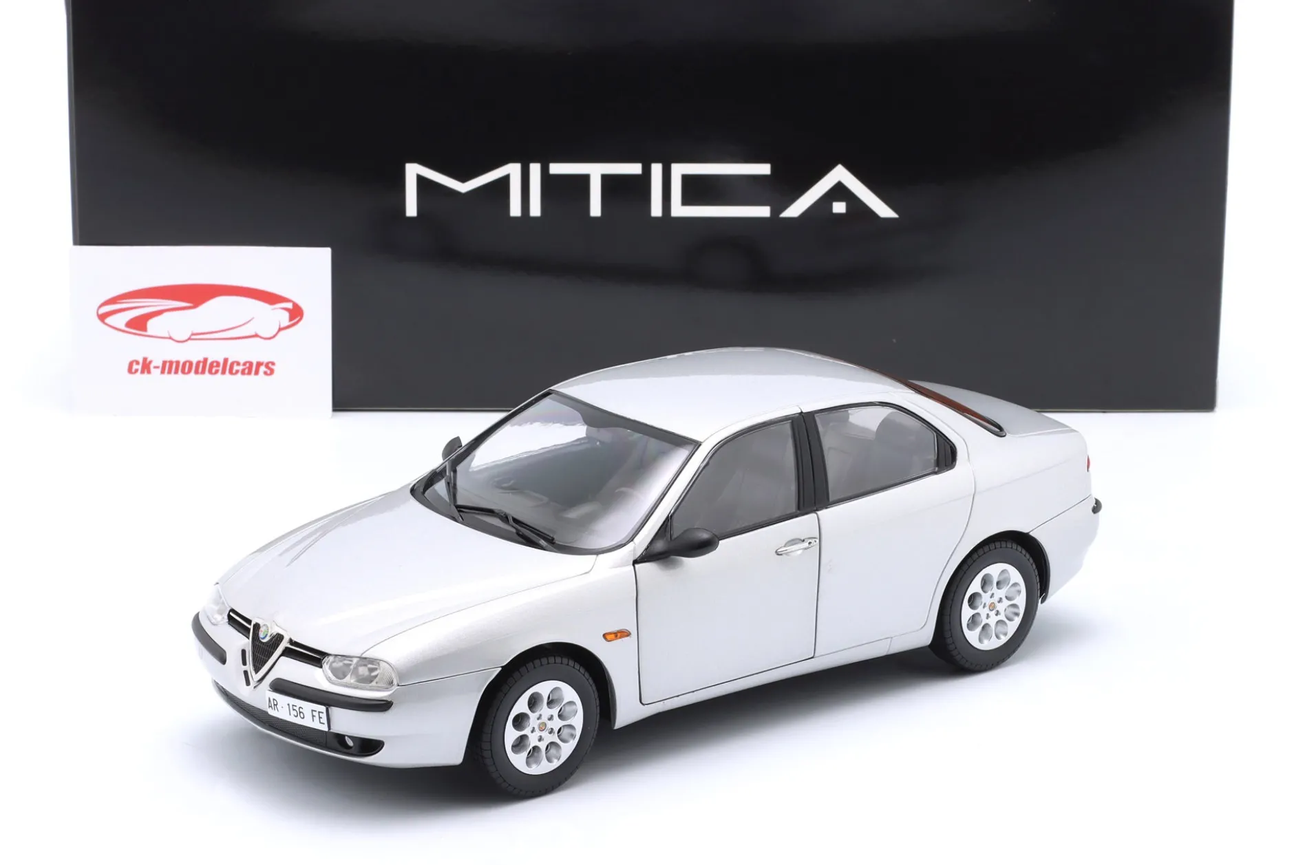 Alfa Romeo 156 2.0 Twin Spark Baujahr 1997 silber metallic 1:18 Mitica