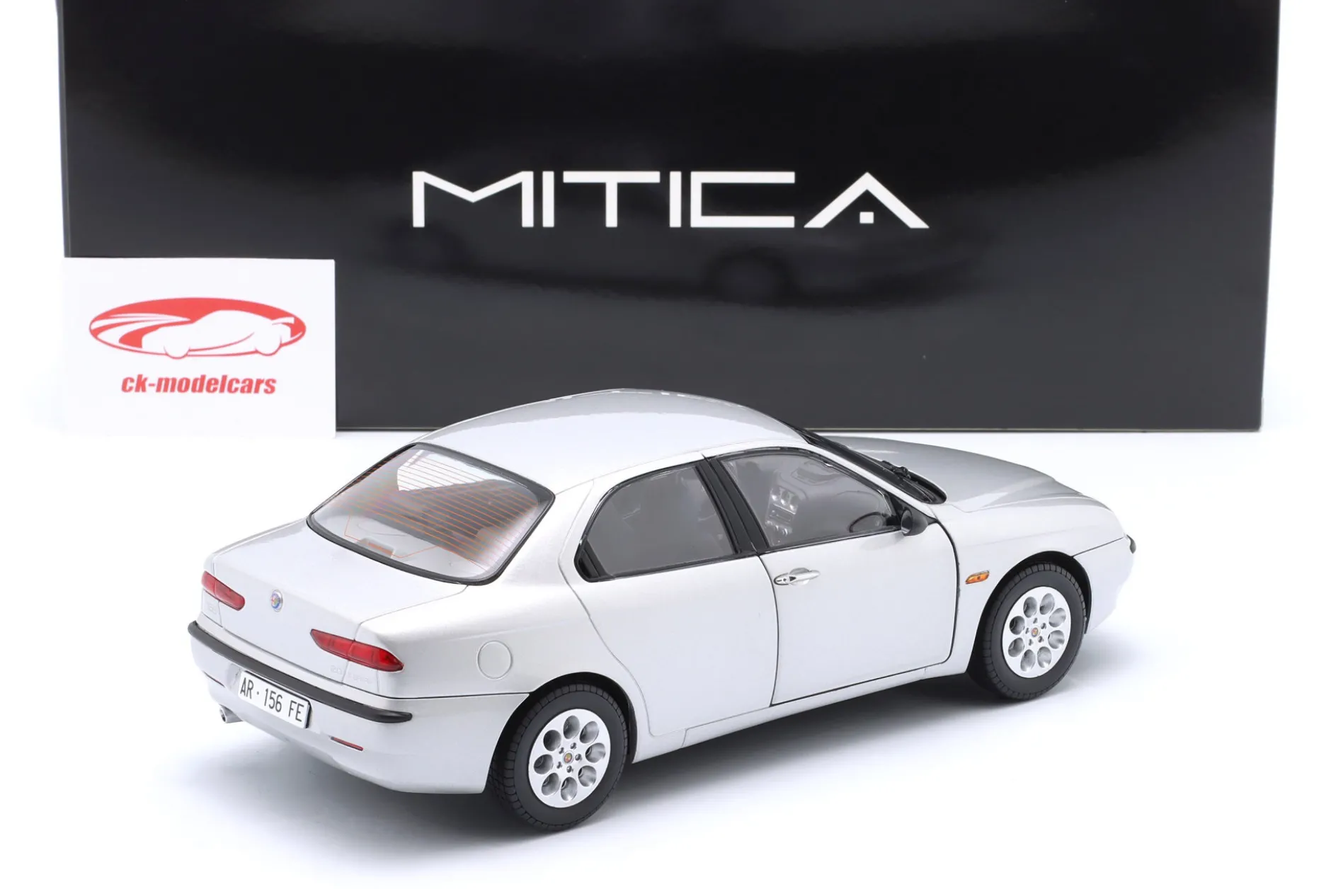 Alfa Romeo 156 2.0 Twin Spark Baujahr 1997 silber metallic 1:18 Mitica