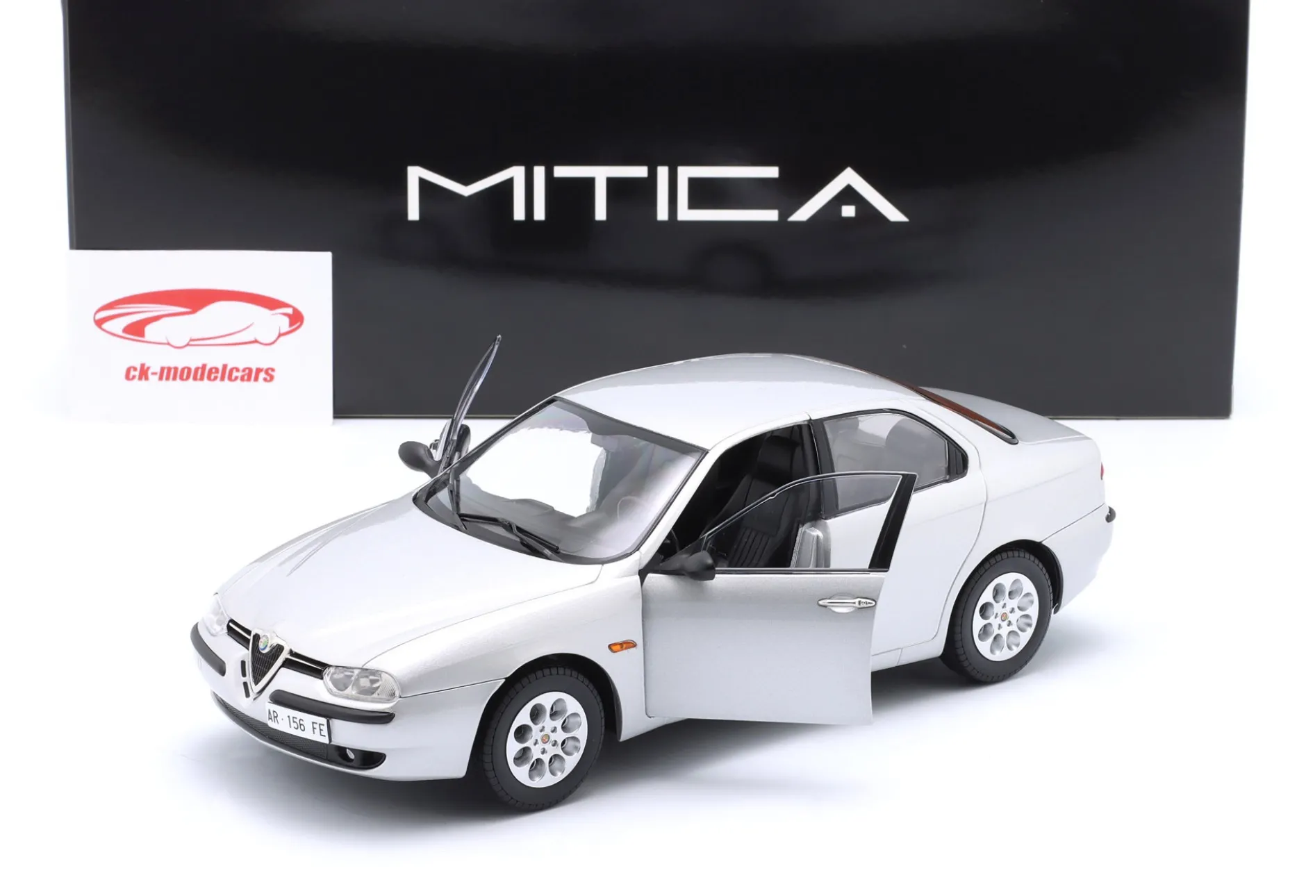 Alfa Romeo 156 2.0 Twin Spark Baujahr 1997 silber metallic 1:18 Mitica