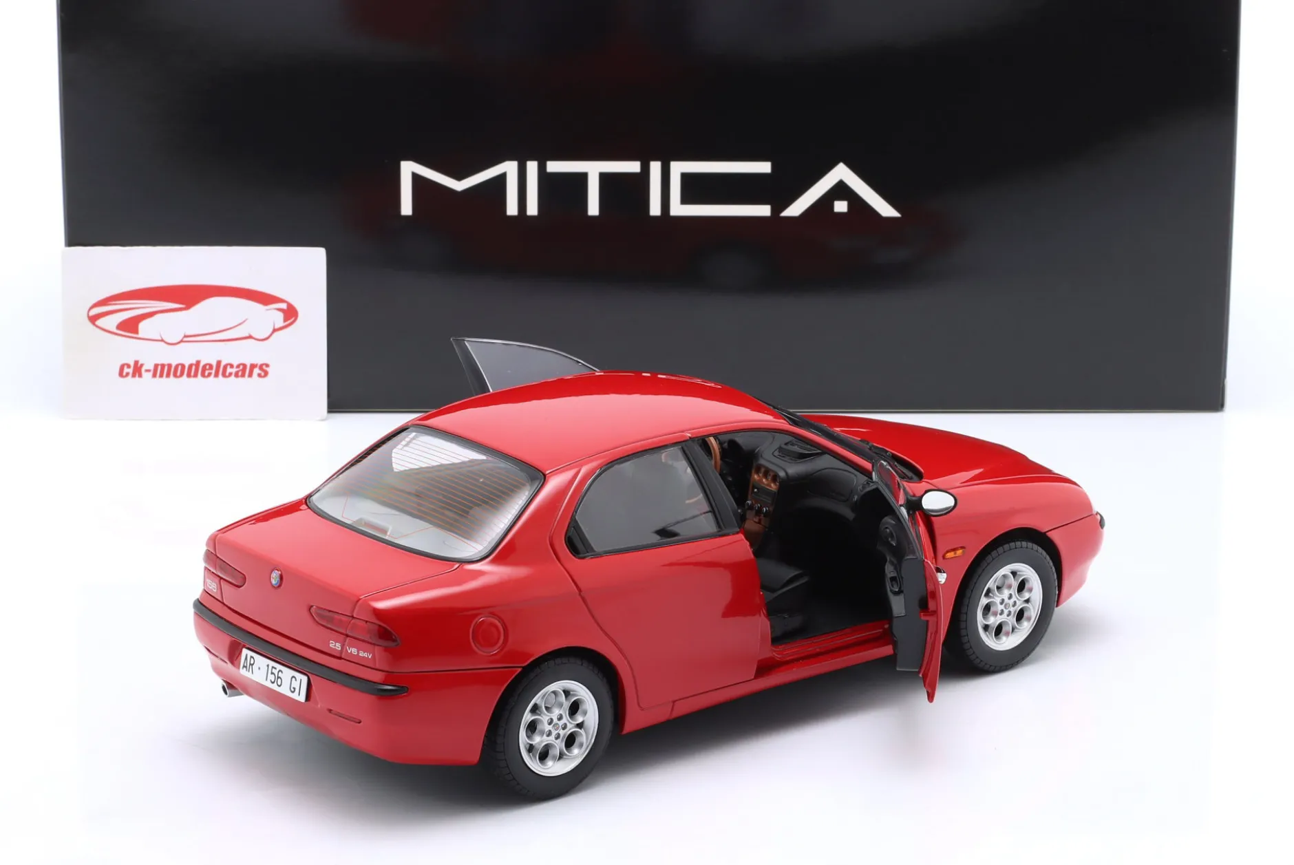 Alfa Romeo 156 2.5 V6 24V 1997 alfa rot 1:18 Mitica