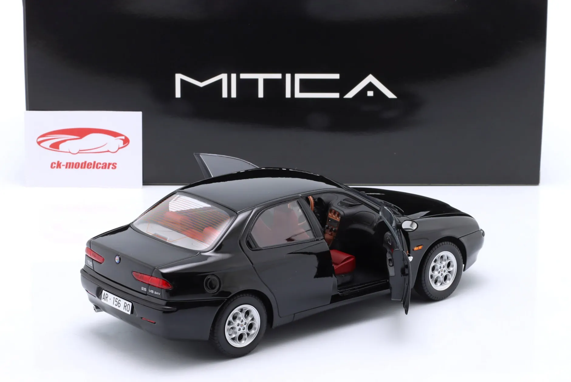 Alfa Romeo 156 2.5 V6 24V Baujahr 1997 schwarz 1:18 Mitica