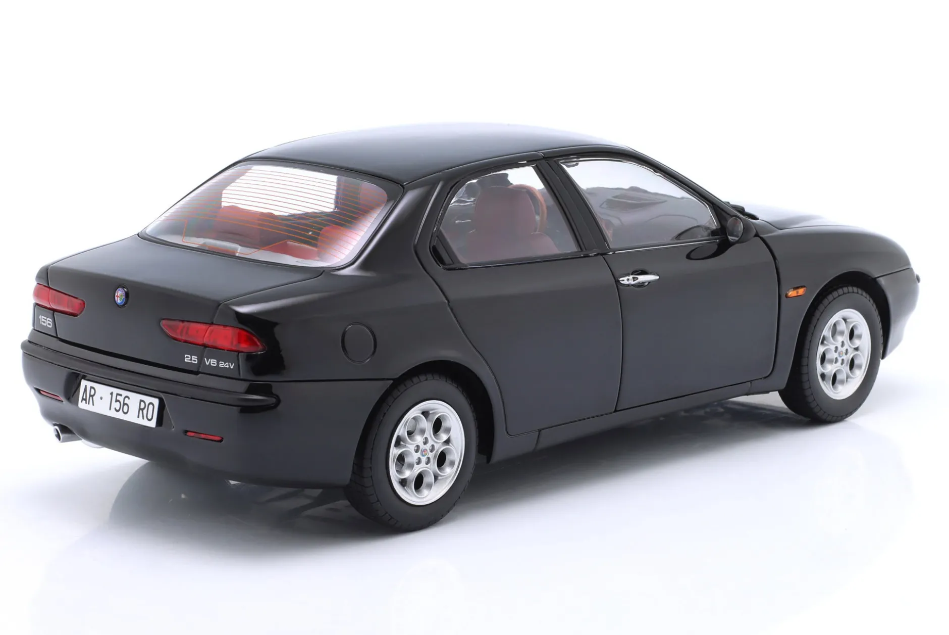 Alfa Romeo 156 2.5 V6 24V Baujahr 1997 schwarz 1:18 Mitica