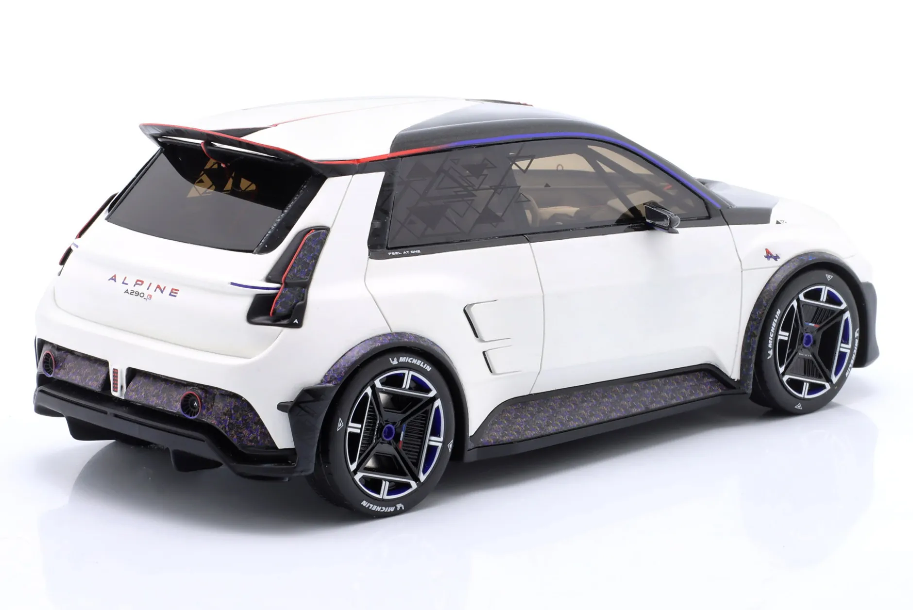 Alpine A290 Baujahr 2023 weiß 1:18 OttOmobile