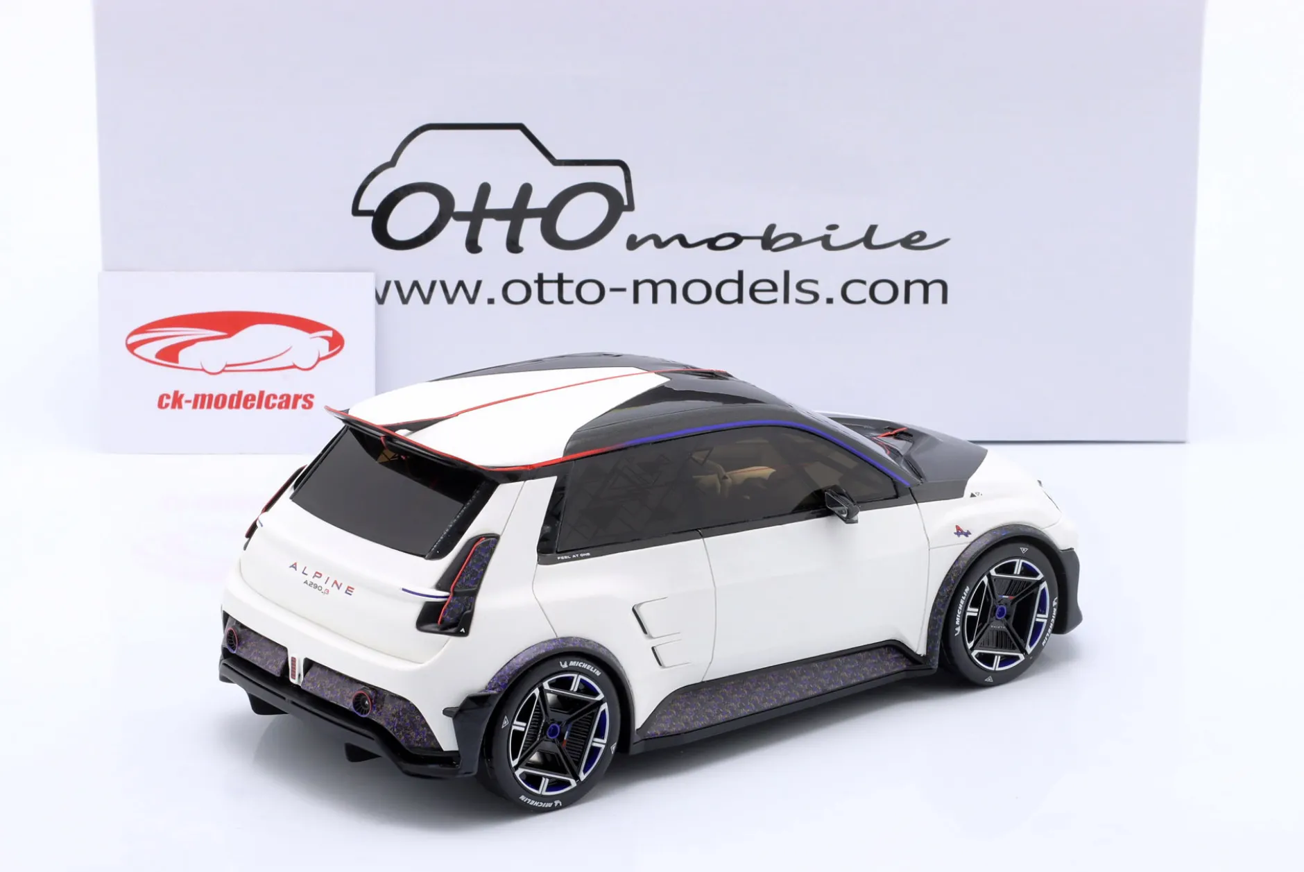Alpine A290 Baujahr 2023 weiß 1:18 OttOmobile