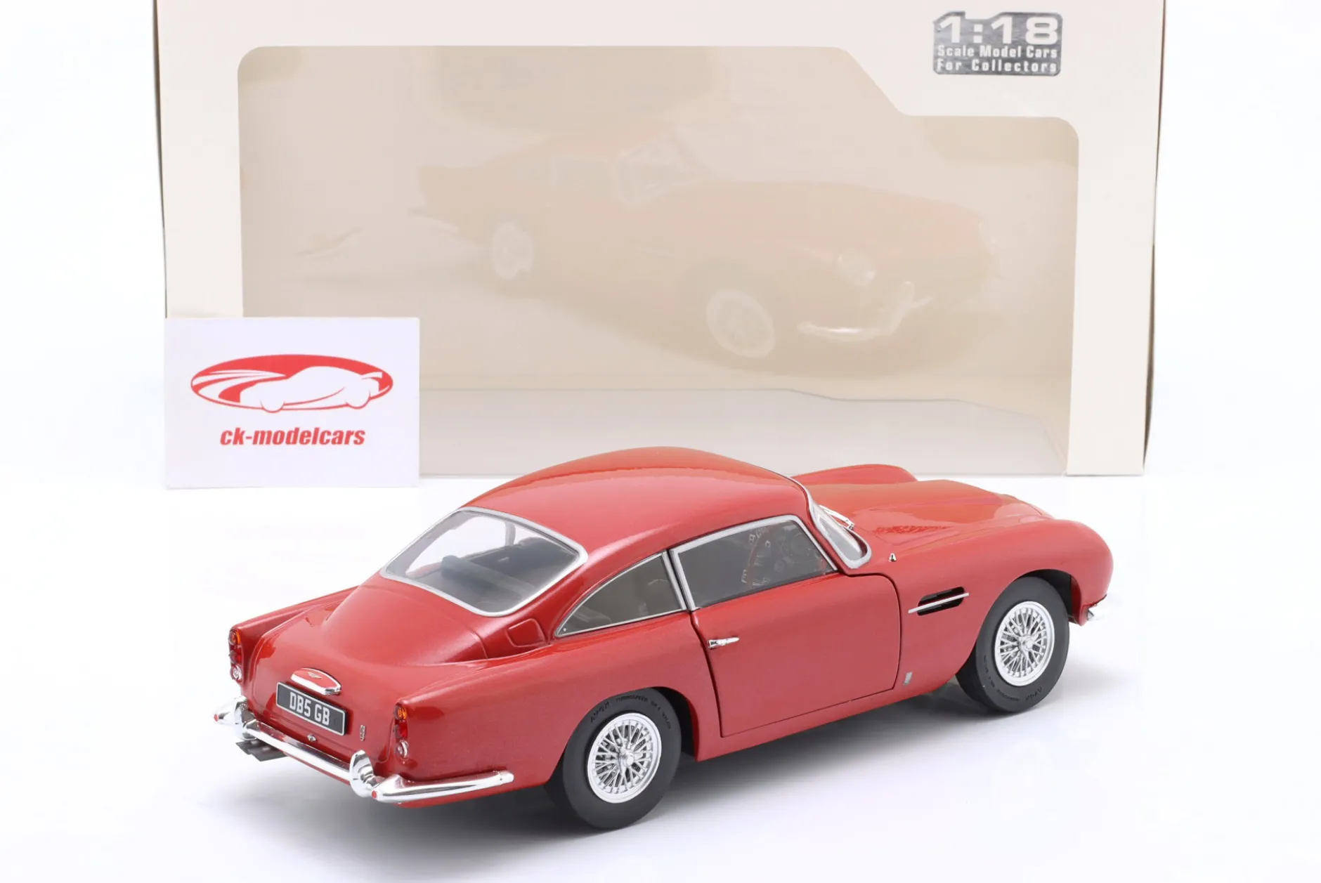 Aston Martin DB5 Baujahr 1964 rot metallic 1:18 Solido