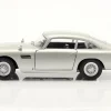 Aston Martin DB5 RHD Baujahr 1964 silbergrau metallic 1:18 Solido