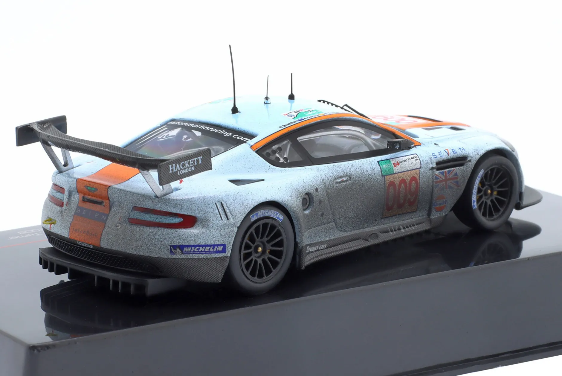 Aston Martin DBR9 #009 Sieger LMGT1 24h LeMans 2008 Aston Martin Racing 1:43 Ixo