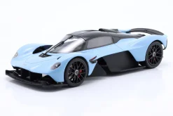 Aston Martin Valkyrie Baujahr 2023 blau 1:18 GT-Spirit