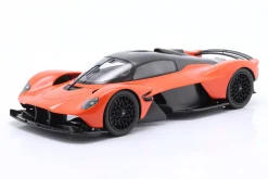 Aston Martin Valkyrie Baujahr 2021 cosmos orange 1:18 Schuco