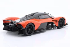 Aston Martin Valkyrie Baujahr 2021 cosmos orange 1:18 Schuco