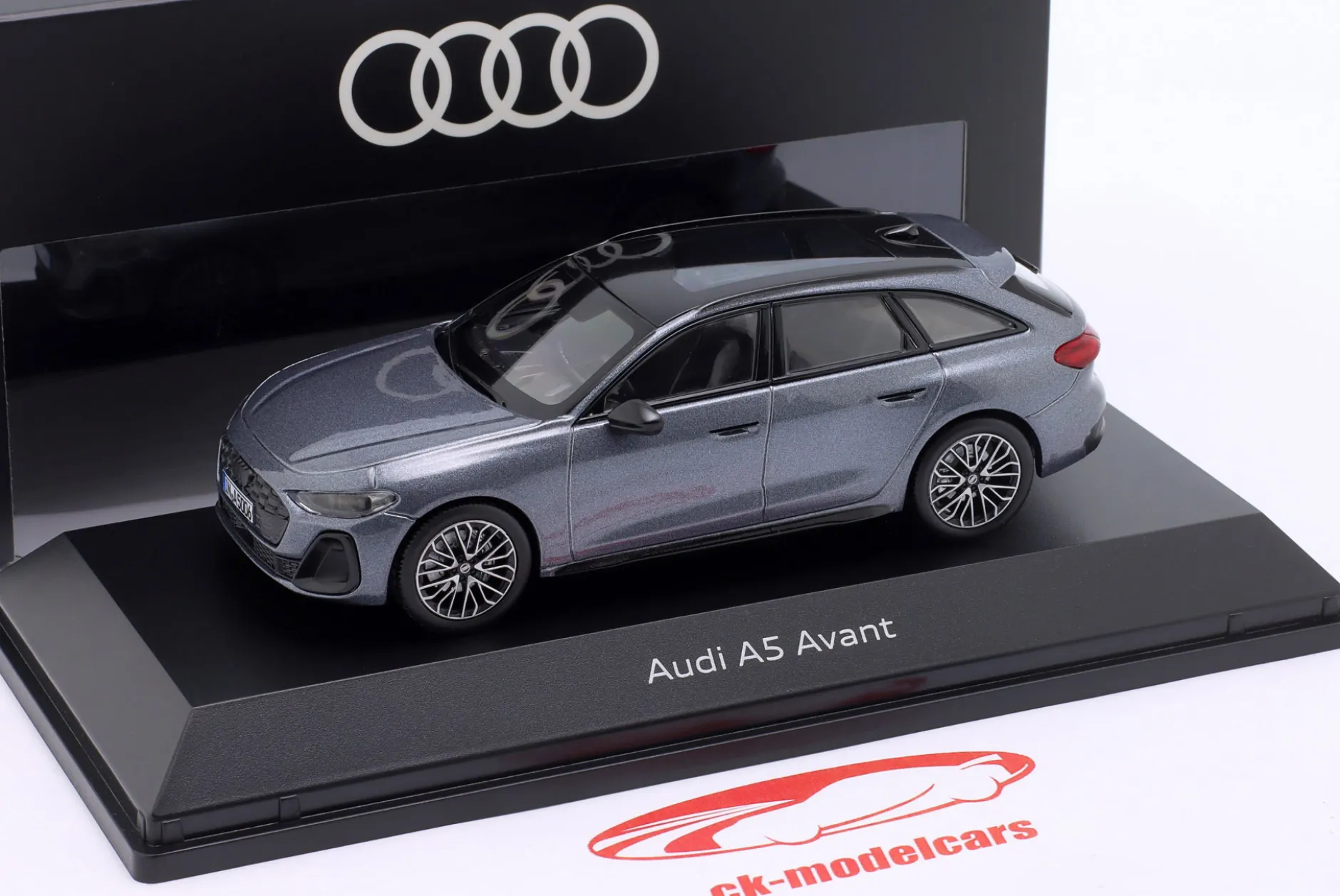 Audi A5 Avant daytonagrau 1:43 Norev