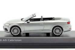 Audi A5 Cabriolet Baujahr 2017 florettsilber 1:43 Spark