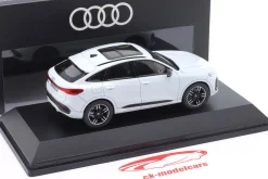 Audi Q5 Sportback gletscherweiß 1:43 Norev