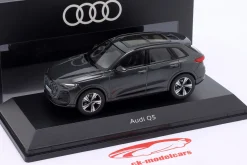 Audi Q5 tamboragrau 1:43 Norev