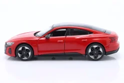 Audi RS e-tron GT Baujahr 2022 tango rot 1:24 Maisto