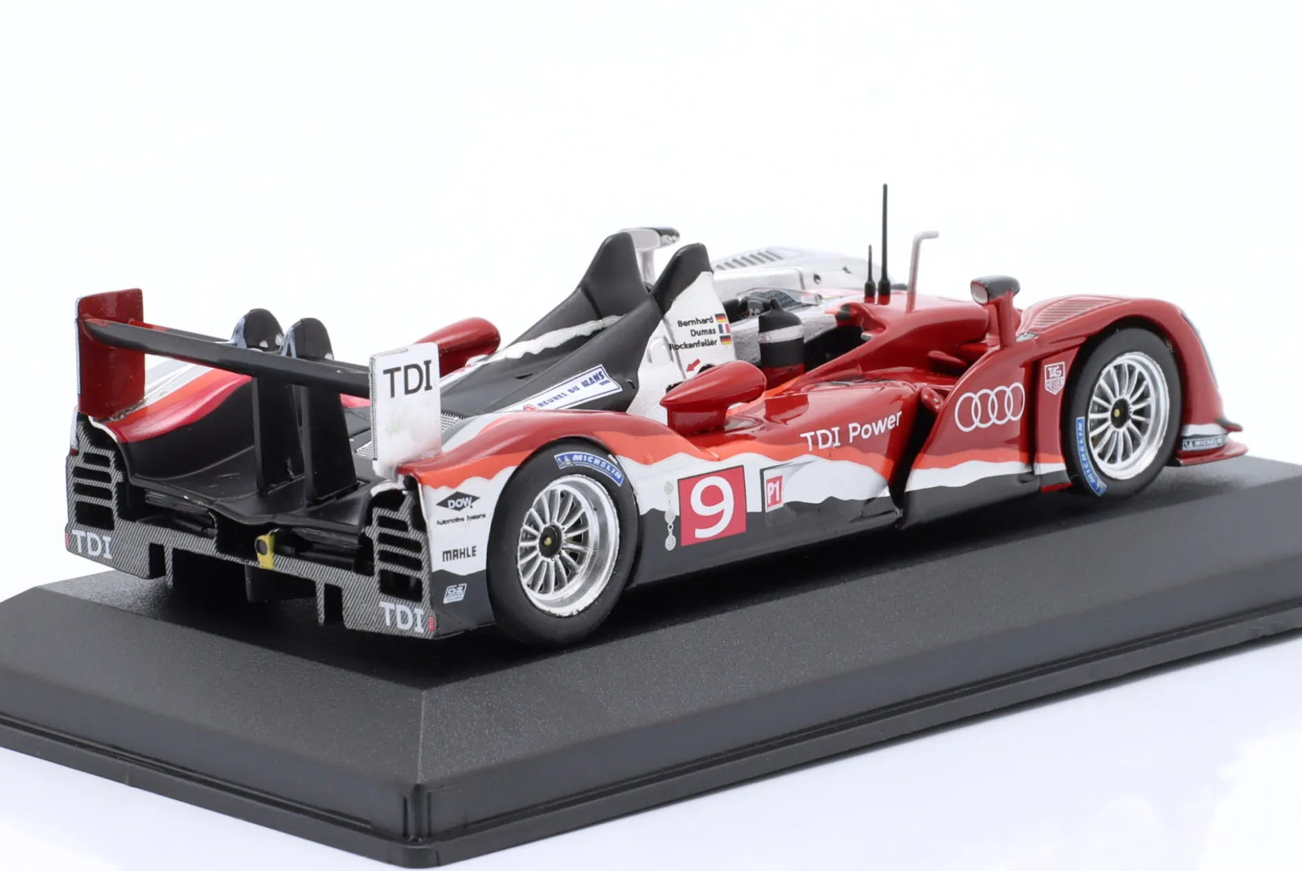 Audi R15 TDI #9 Sieger 24h LeMans 2010 Rockenfeller, Bernhard, Dumas 1:43 Altaya