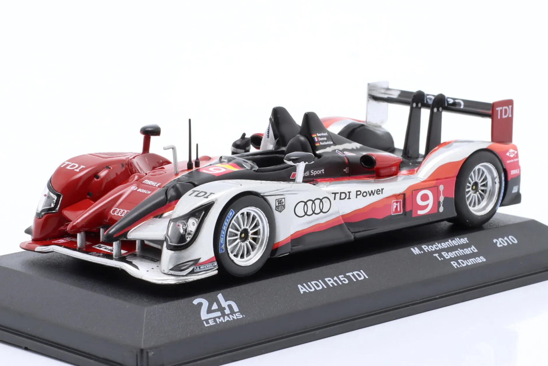 Audi R15 TDI #9 Sieger 24h LeMans 2010 Rockenfeller, Bernhard, Dumas 1:43 Altaya