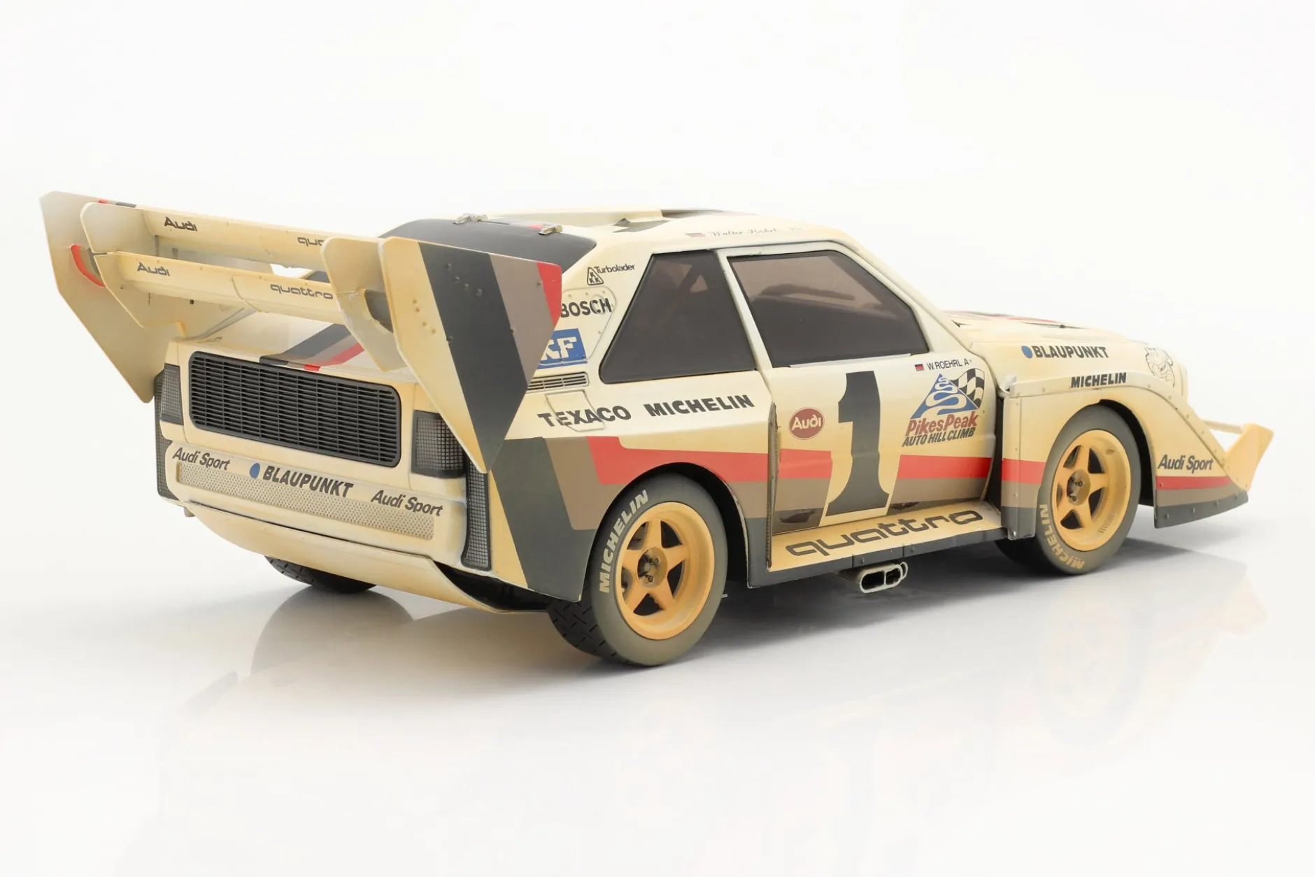 Audi Sport quattro S1 E2 #1 Winner Pikes Peak 1987 Röhrl Dirty Version 1:18 CMR