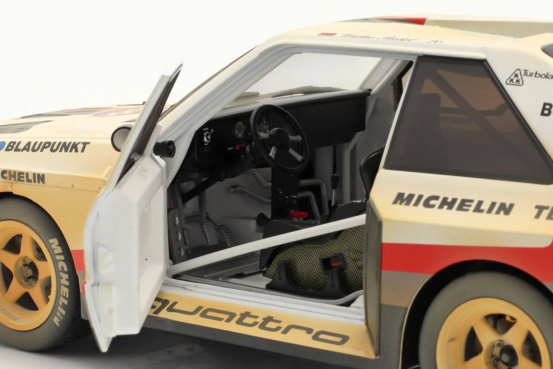Audi Sport quattro S1 E2 #1 Winner Pikes Peak 1987 Röhrl Dirty Version 1:18 CMR