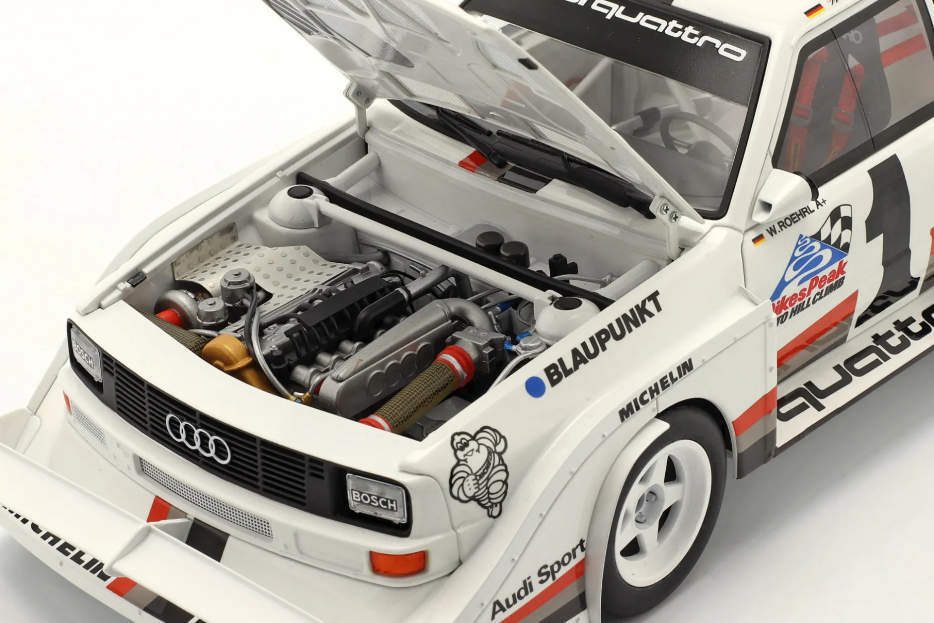 Audi Sport quattro S1 E2 #1 Winner Pikes Peak 1987 Walter Röhrl 1:18 AUTOart