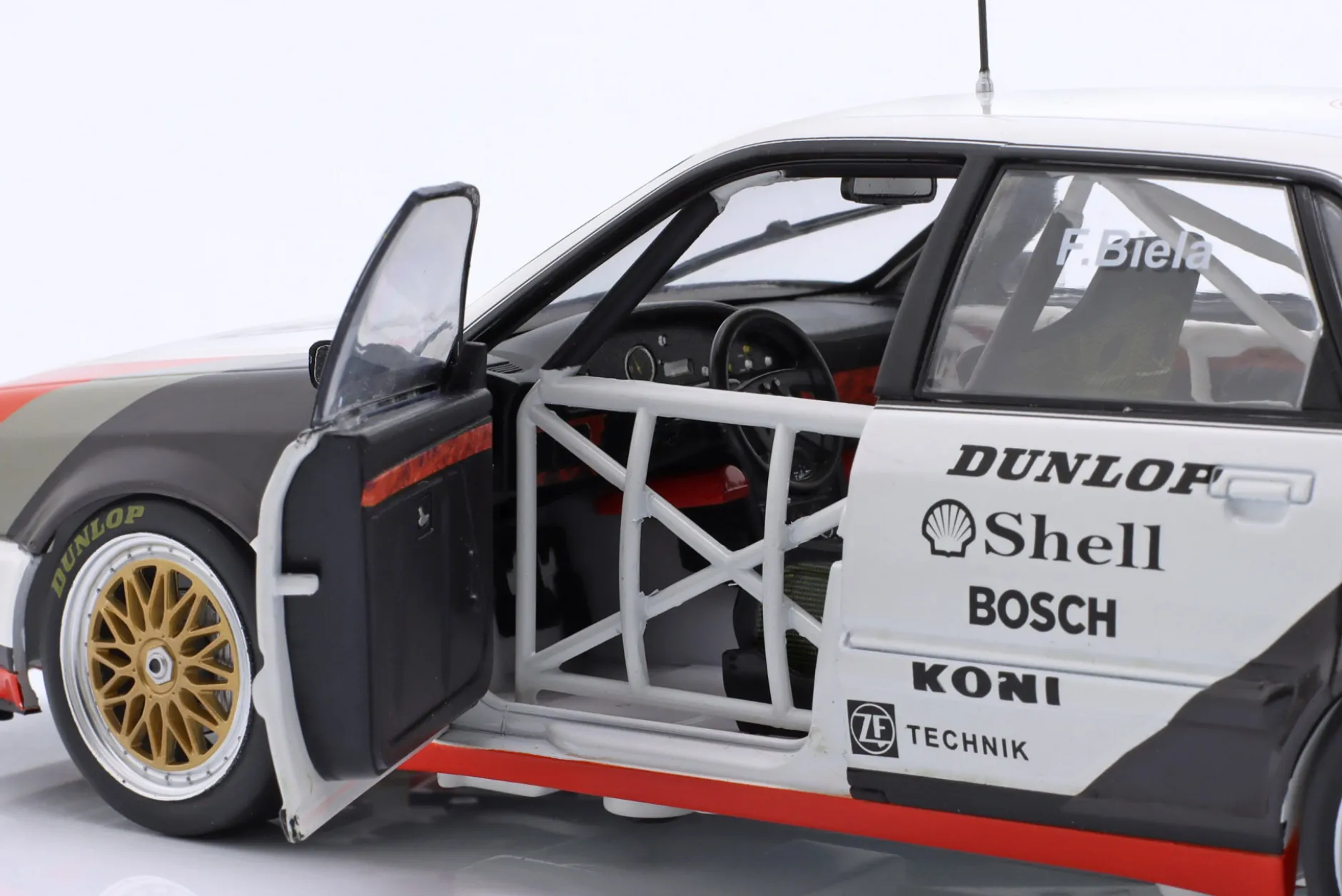 Audi V8 Quattro #45 DTM-Champion 1991 Frank Biela 1:18 WERK83