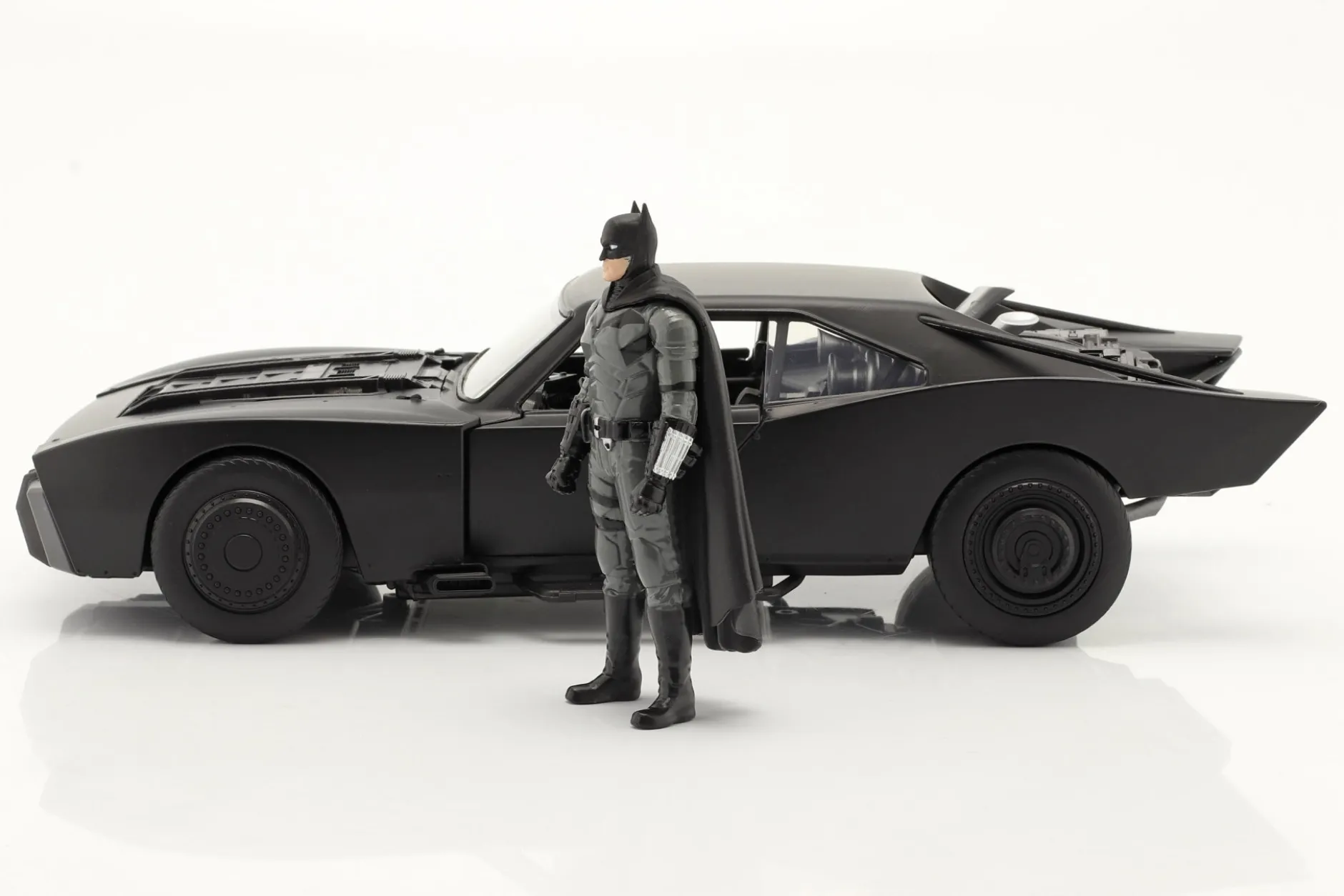 Batmobile mit Batman Figur Film The Batman 2022 schwarz 1:18 Jada Toys
