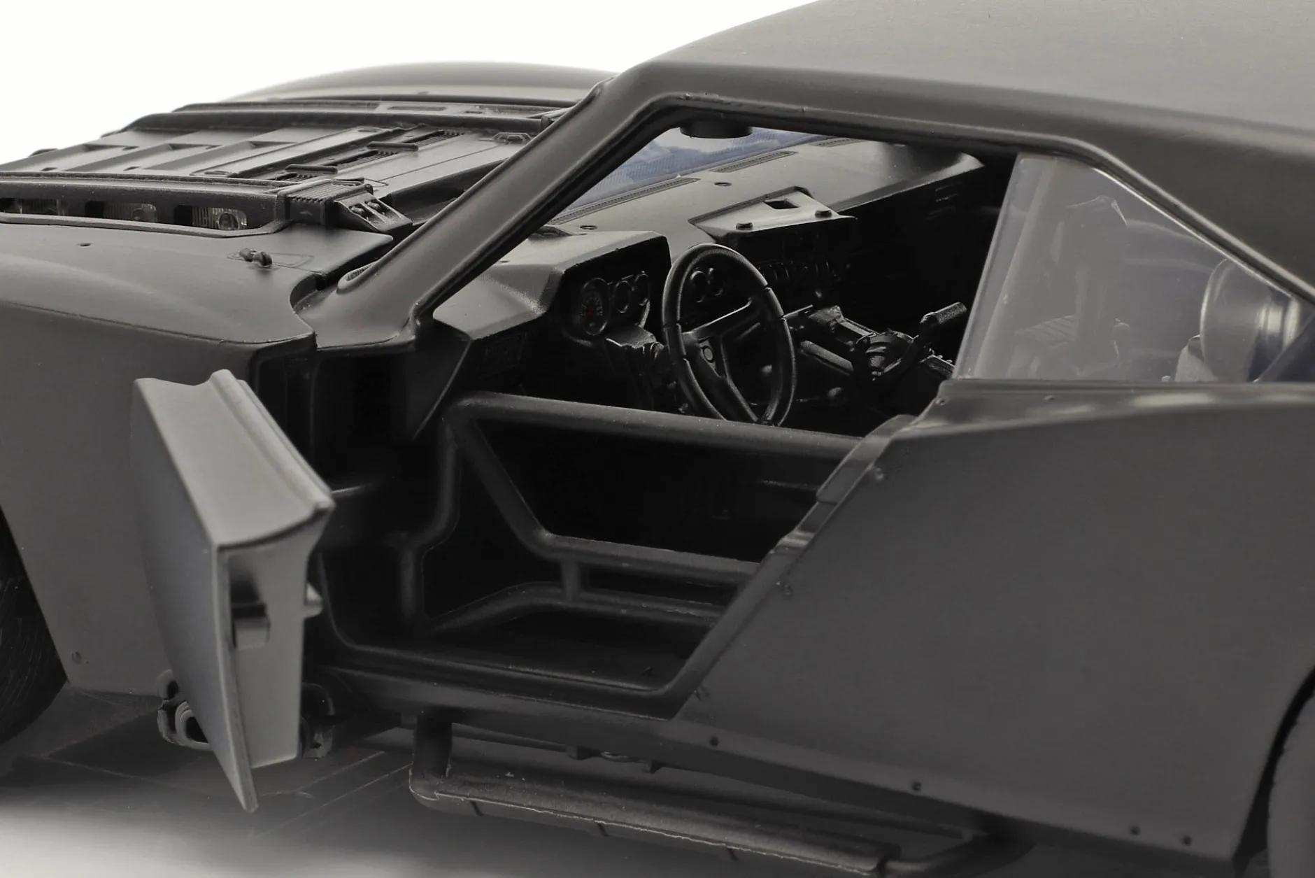Batmobile mit Batman Figur Film The Batman 2022 schwarz 1:18 Jada Toys
