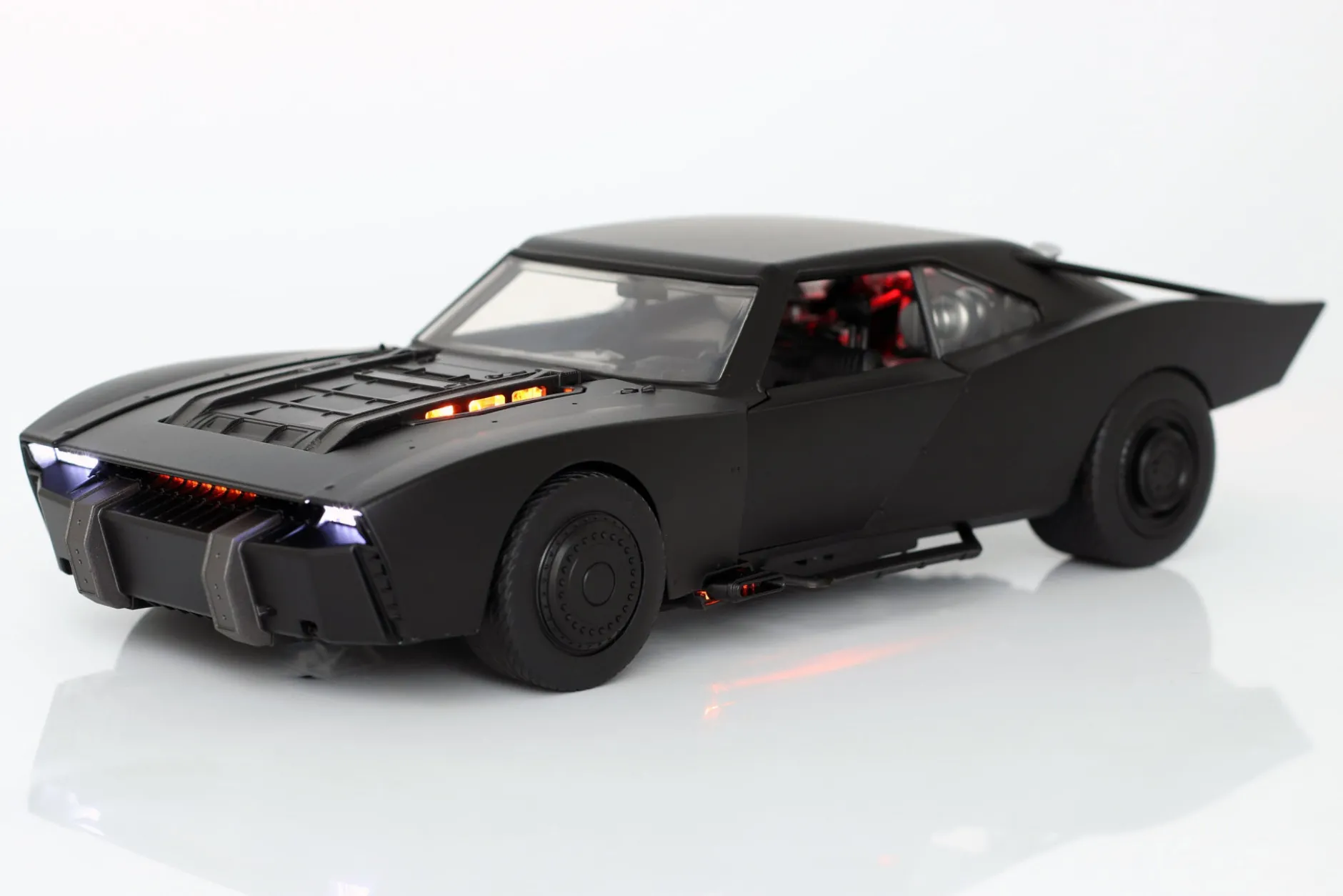 Batmobile mit Batman Figur Film The Batman 2022 schwarz 1:18 Jada Toys