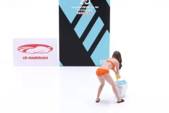 Bikini Car Wash Girl Cindy mit Eimer Figur 1:18 American Diorama