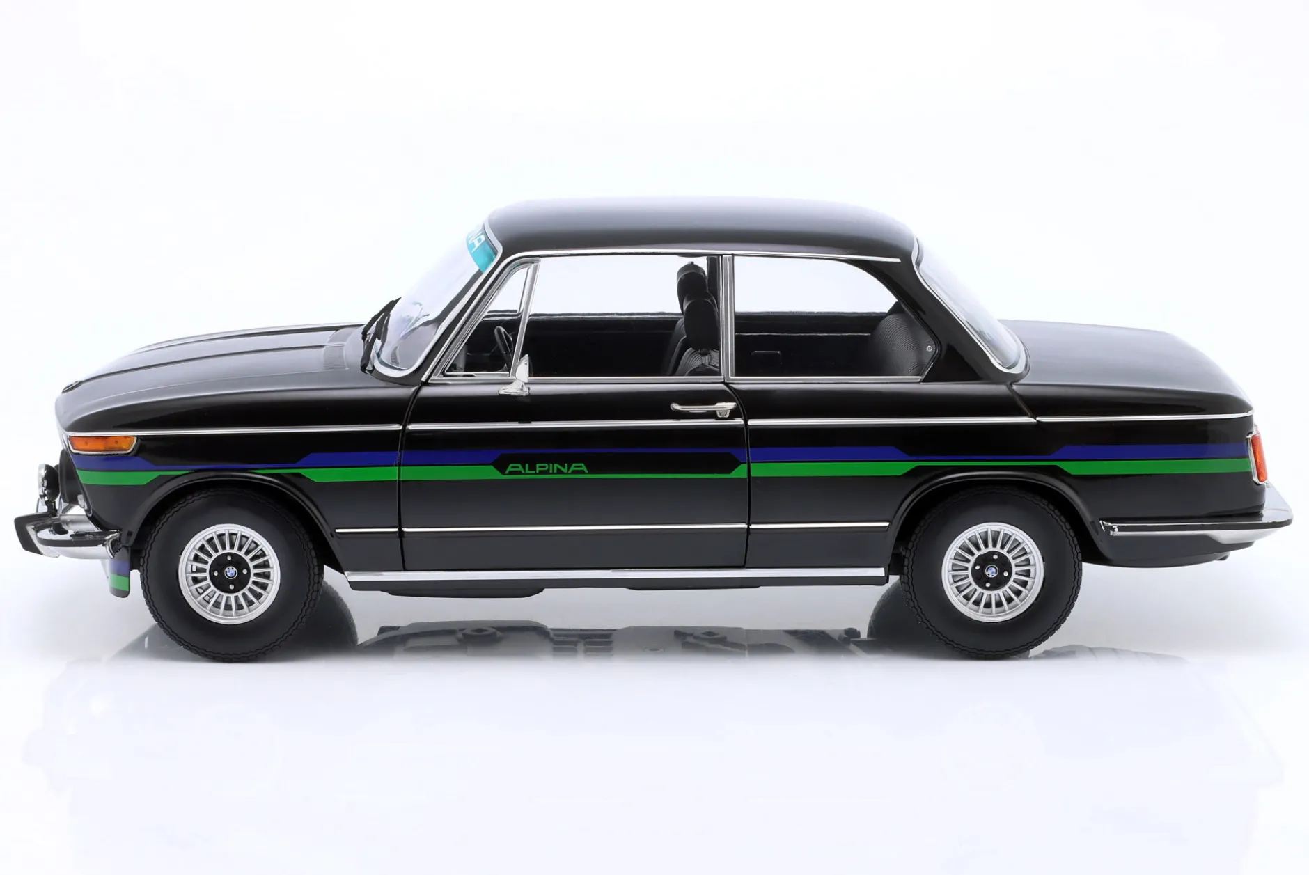 BMW 2002 Alpina 2.Serie Baujahr 1974 schwarz 1:12 KK-Scale