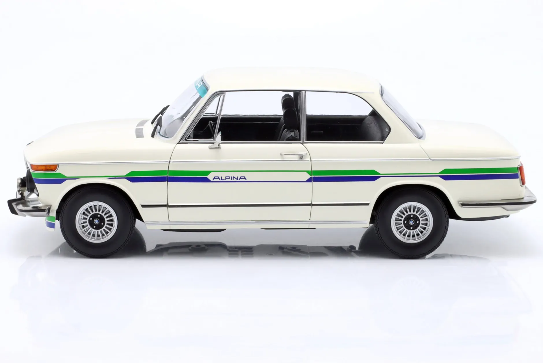 BMW 2002 Alpina 2.Serie Baujahr 1974 weiß 1:12 KK-Scale