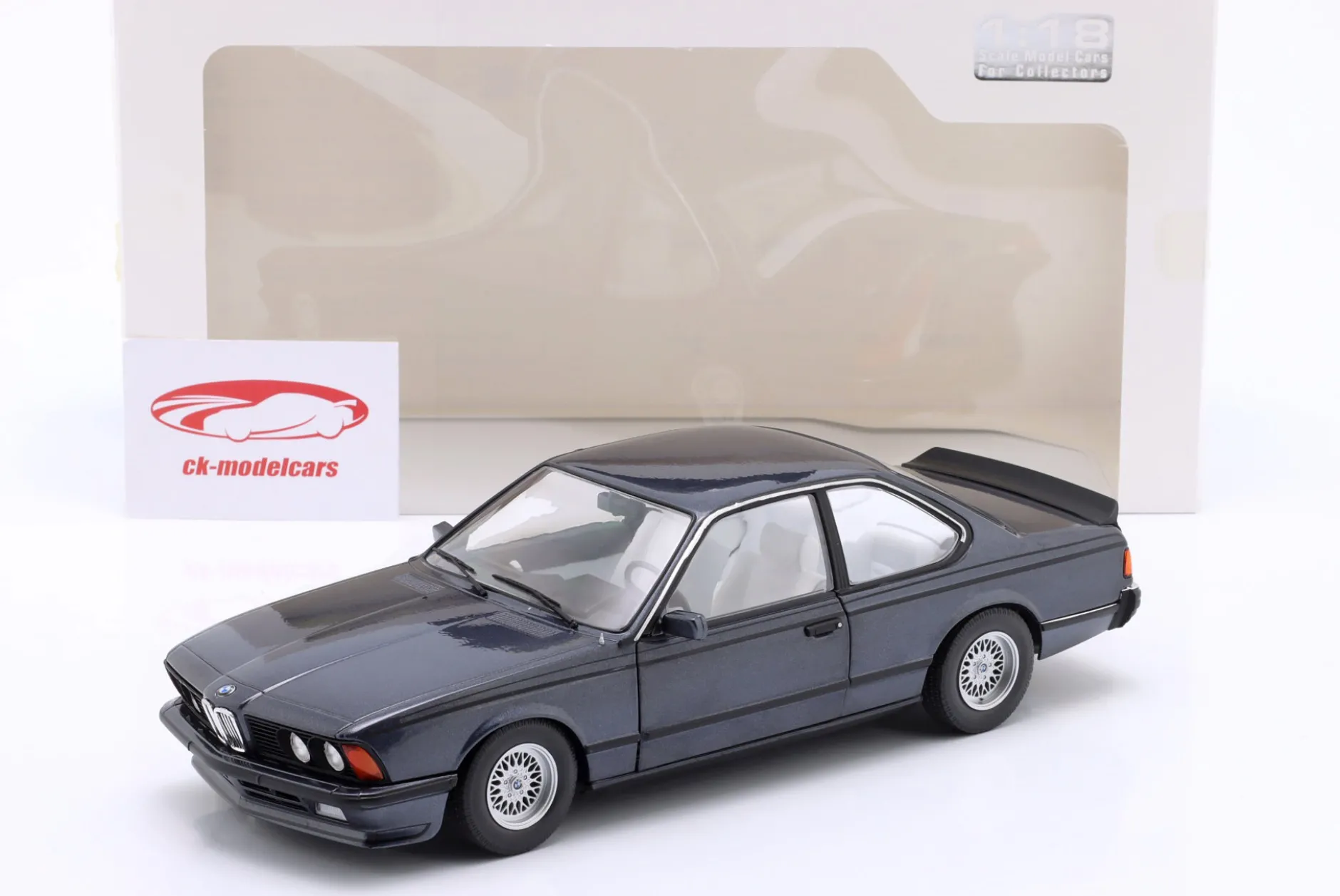 BMW 635 CSI (E24) Baujahr 1984 Macau blau 1:18 Solido