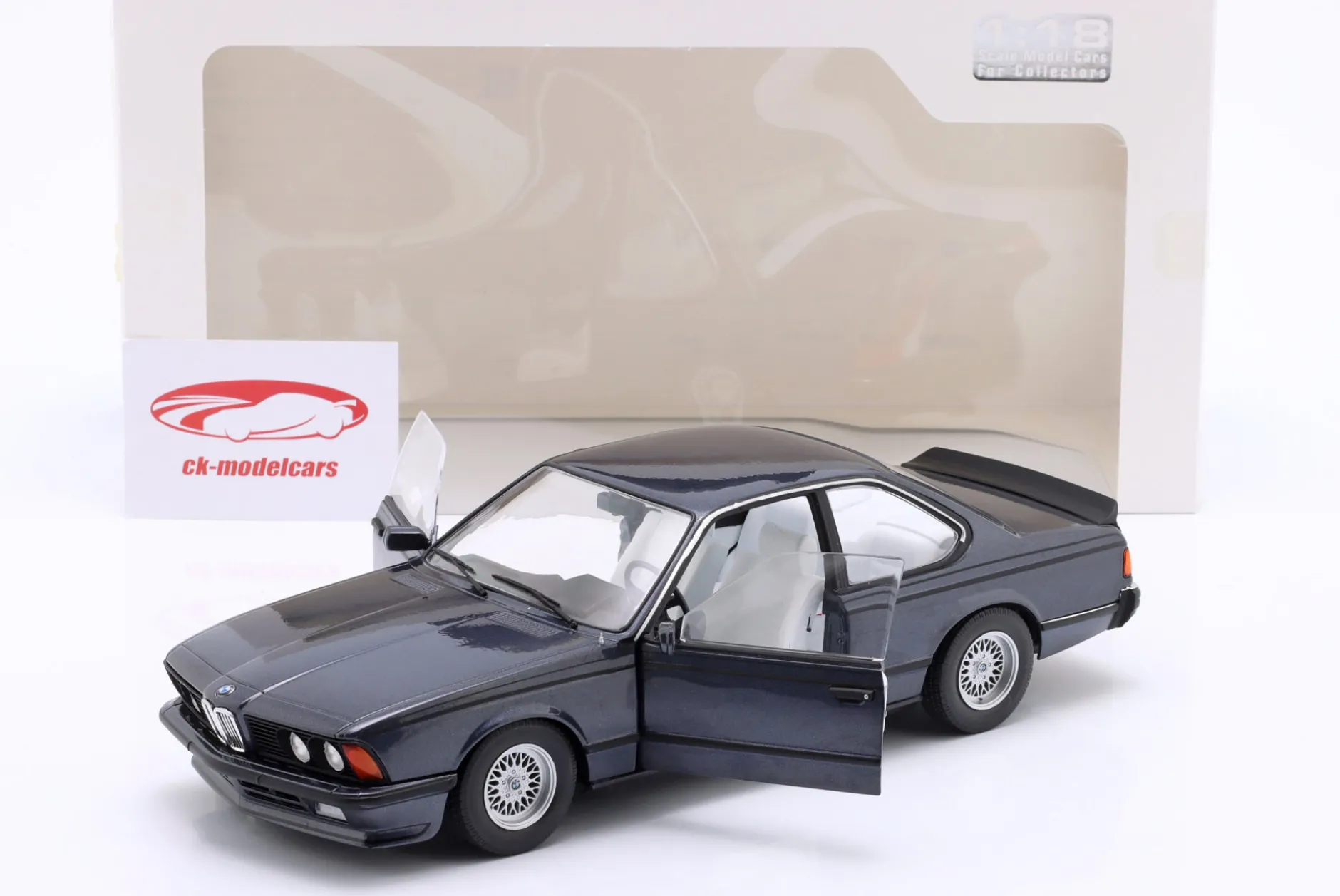 BMW 635 CSI (E24) Baujahr 1984 Macau blau 1:18 Solido