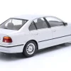 BMW 530d (E39) Limousine Baujahr 1995 silber 1:18 KK-Scale