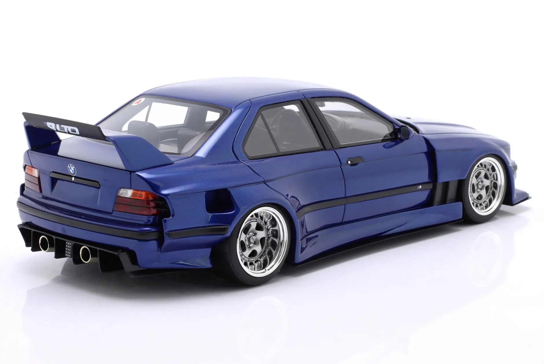 BMW E36 LTO Sedan Turbo Khyzyl Saleem 2023 avusblau 1:18 OttOmobile
