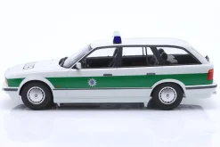 BMW 5er Serie E34 Touring Baujahr 1996 Polizei weiß / grün 1:18 Triple9