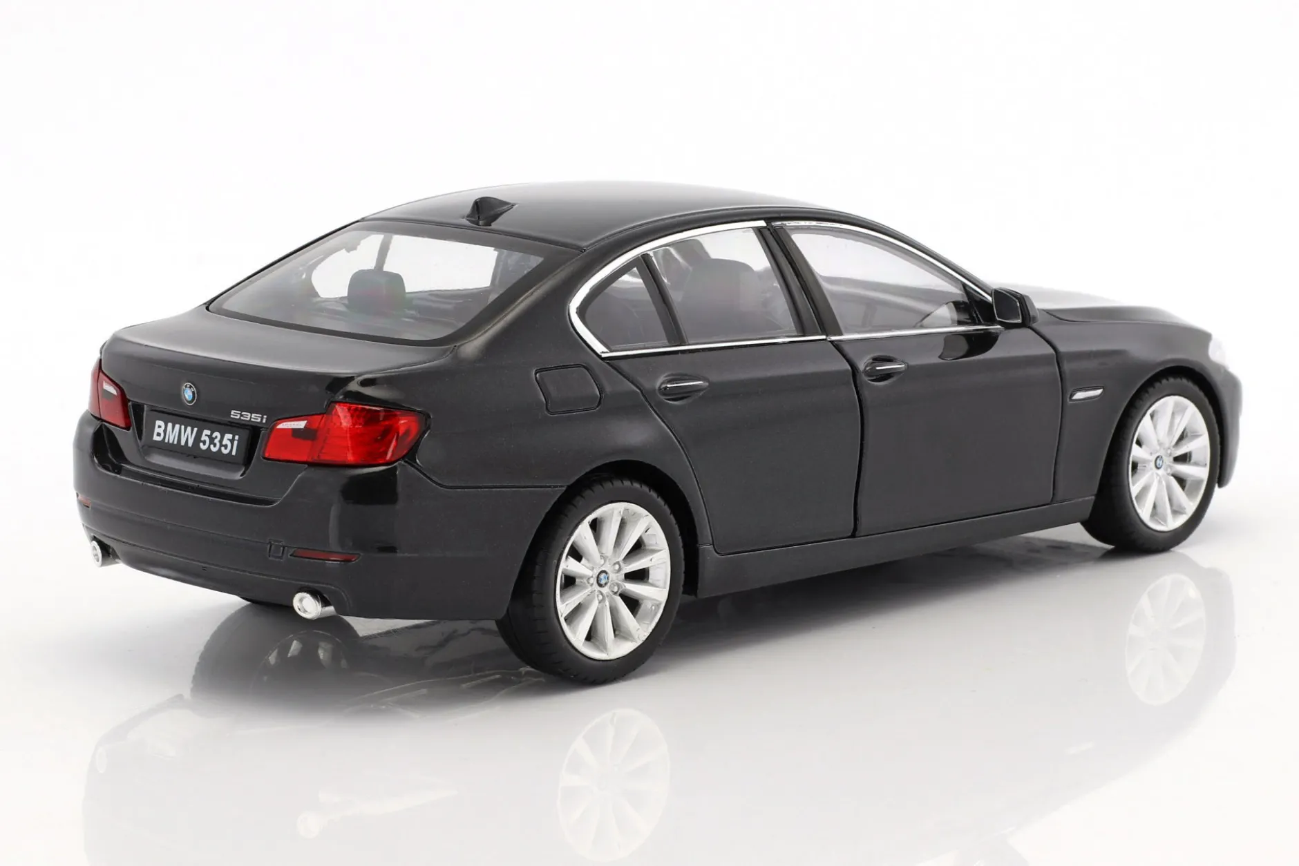 BMW 535i Baujahr 2010 schwarz metallic 1:24 Welly