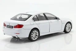 BMW 535i Baujahr 2010 weiß 1:24 Welly