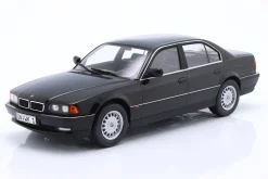 BMW 740i E38 Serie 1 Baujahr 1994 schwarz metallic 1:18 KK-Scale